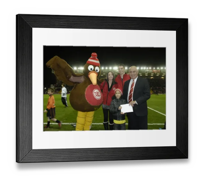 Framed Print : Season 11-12 Football Showdown: Bristol City vs Middlesbrough Framed Print : Season 11-12 Football Showdown: Bristol City vs Middlesbrough