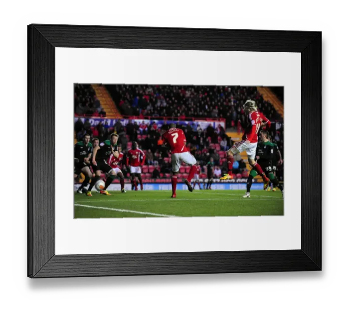 Framed Print : Bristol City's Martyn Woolford Narrowly Misses Goal vs. Nottingham Forest (17 / 12 / 2011, Championship) Framed Print : Bristol City's Martyn Woolford Narrowly Misses Goal vs. Nottingham Forest (17 / 12 / 2011, Championship)