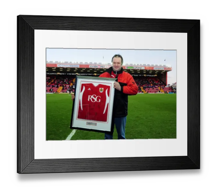 Framed Print : The Showdown: Bristol City vs. Nottingham Forest - Season 11-12