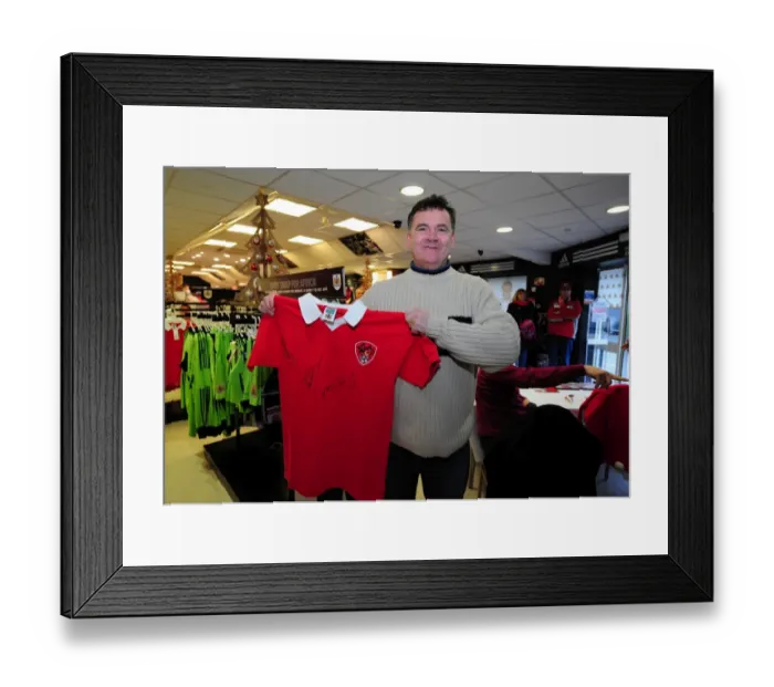 Framed Print : Bristol City vs. Nottingham Forest: A Football Showdown - Season 11-12 Framed Print : Bristol City vs. Nottingham Forest: A Football Showdown - Season 11-12