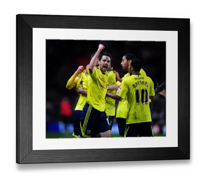 Framed Print : Bristol City's Cole Skuse Rejoices in Championship Upset Over Southampton (30 / 12 / 2011)