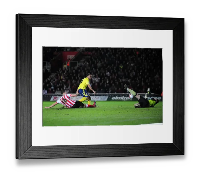 Framed Print : Maynard's Saved Shot: Pearson Scores the Rebound for Bristol City against Southampton (30 / 12 / 2011) Framed Print : Maynard's Saved Shot: Pearson Scores the Rebound for Bristol City against Southampton (30 / 12 / 2011)