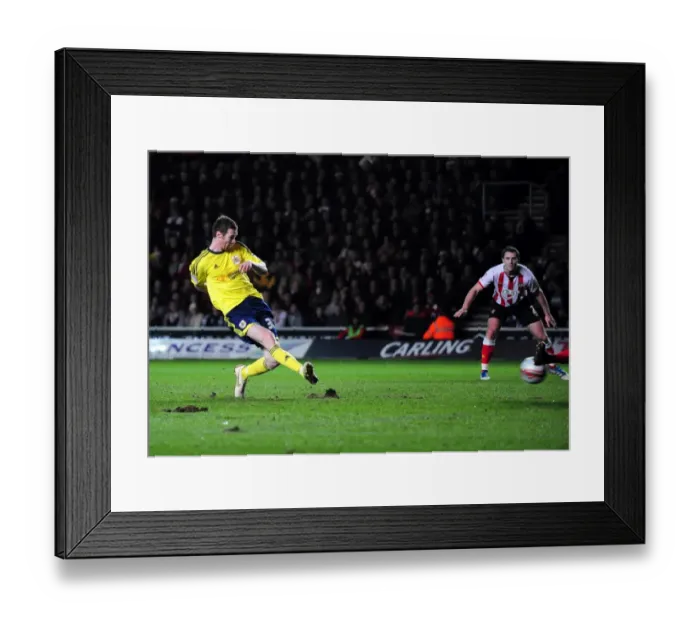 Framed Print : Stephen Pearson's Championship-Winning Goal for Bristol City vs. Southampton (December 30, 2011) Framed Print : Stephen Pearson's Championship-Winning Goal for Bristol City vs. Southampton (December 30, 2011)