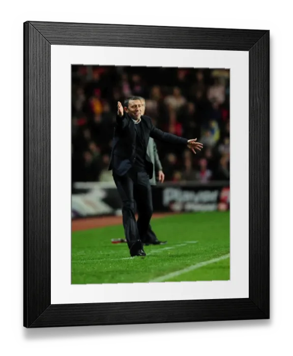 Framed Print : Derek McInnes Leads Bristol City in Championship Clash against Southampton (December 30, 2011) Framed Print : Derek McInnes Leads Bristol City in Championship Clash against Southampton (December 30, 2011)