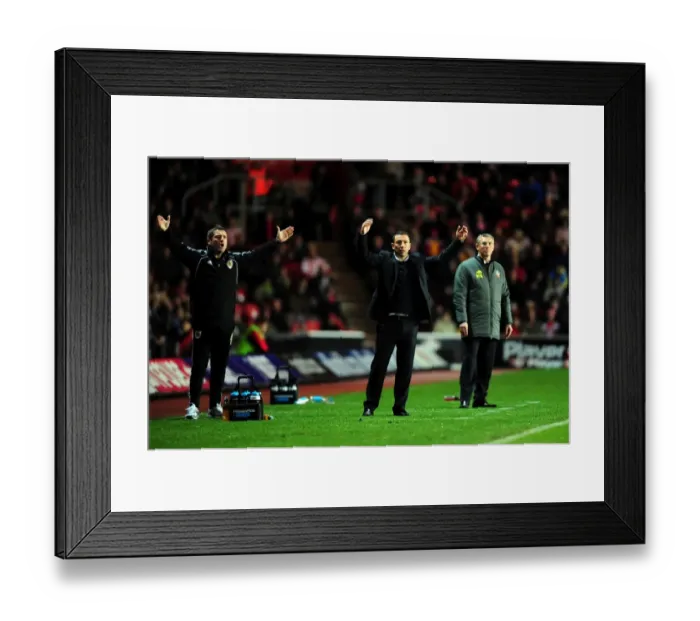 Framed Print : Derek McInnes and Tony Docherty Protest Refereeing Decision during Southampton vs. Bristol City Championship Match, 30 / 12 / 2011 Framed Print : Derek McInnes and Tony Docherty Protest Refereeing Decision during Southampton vs. Bristol City Championship Match, 30 / 12 / 2011