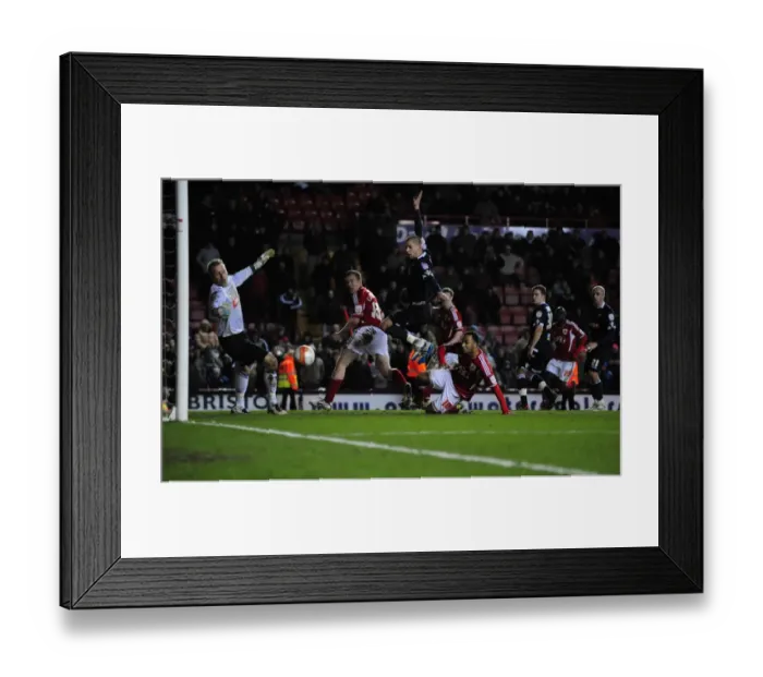 Framed Print : Last-Minute Thriller: Nicky Maynard Scores the Dramatic Winner for Bristol City against Millwall in Championship Match (03 / 01 / 2012)