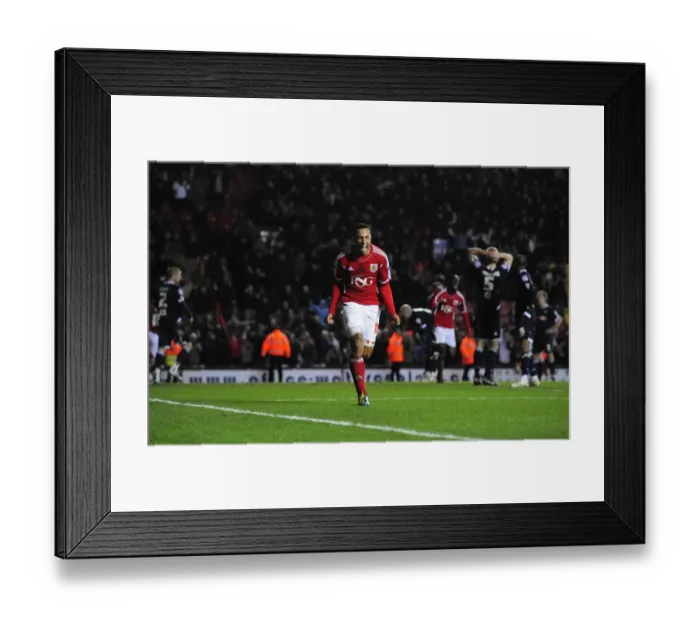 Framed Print : Last-Minute Drama: Nicky Maynard's Thrilling Winner for Bristol City against Millwall in the Championship (03 / 01 / 2012)