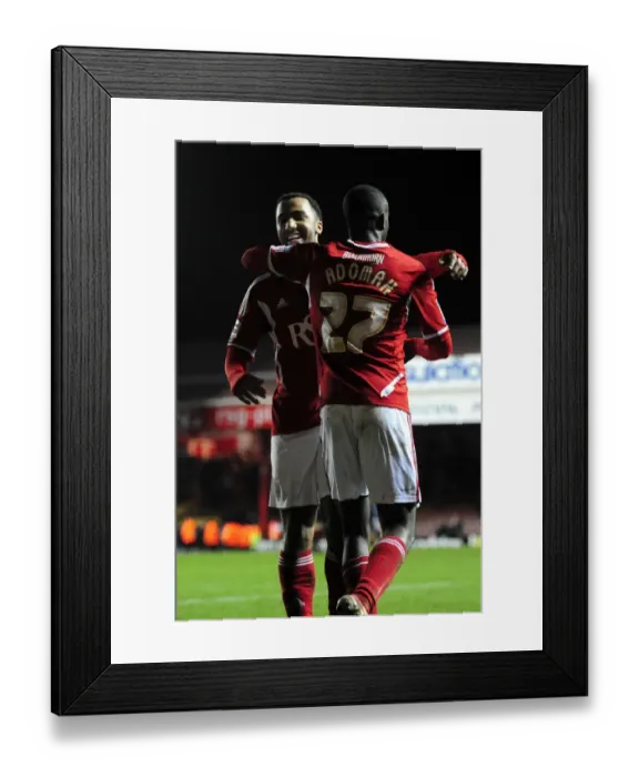 Framed Print : Last-Minute Thriller: Nicky Maynard's Dramatic Win for Bristol City over Millwall - January 3, 2012 (Championship Football)