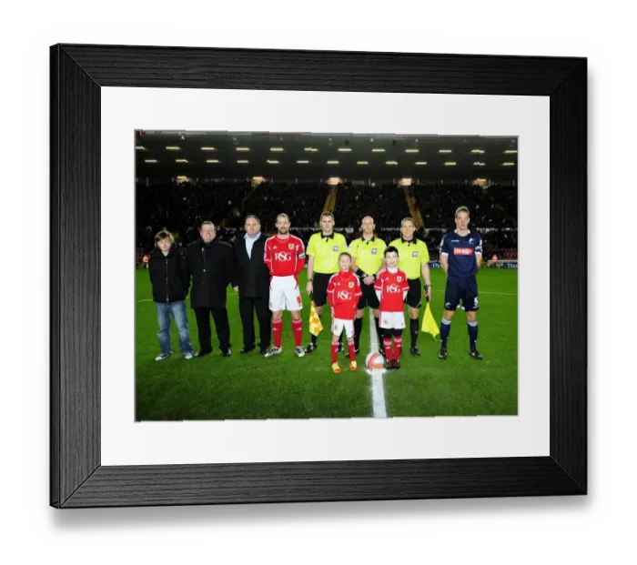 Framed Print : Bristol City v Millwall Framed Print : Bristol City v Millwall