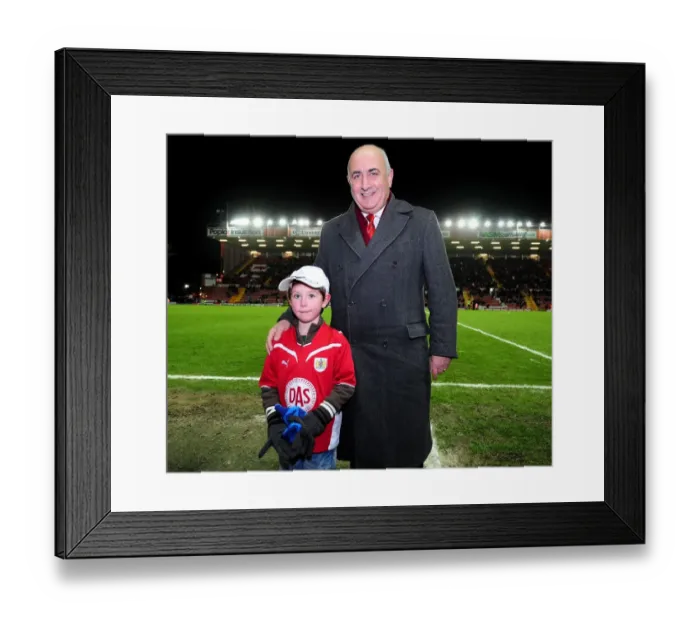 Framed Print : The Intense Showdown: Bristol City vs Millwall - Season 11-12 Framed Print : The Intense Showdown: Bristol City vs Millwall - Season 11-12