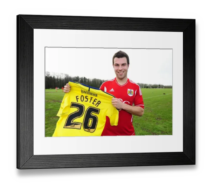 Framed Print : Bristol City's New Signing, Richard Foster, Training Ahead of Memorial Stadium Debut Framed Print : Bristol City's New Signing, Richard Foster, Training Ahead of Memorial Stadium Debut