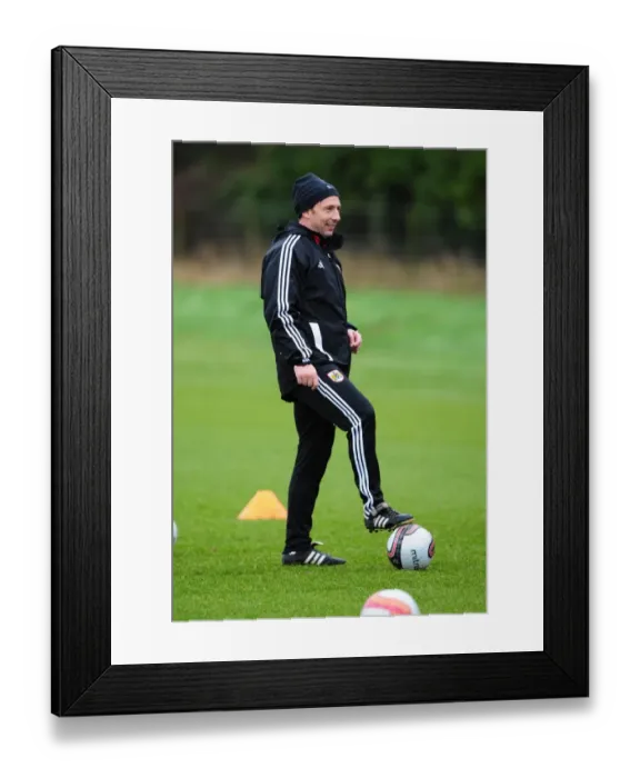 Framed Print : Bristol City Manager Derek McInnes Leading Training Session at Memorial Stadium Framed Print : Bristol City Manager Derek McInnes Leading Training Session at Memorial Stadium