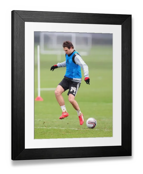 Framed Print : Brett Pitman of Bristol City Football Club in Training at Memorial Stadium Framed Print : Brett Pitman of Bristol City Football Club in Training at Memorial Stadium