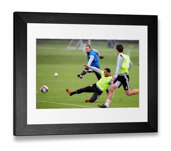 Framed Print : Bristol City Captain Louis Carey at Memorial Stadium During Training Session Framed Print : Bristol City Captain Louis Carey at Memorial Stadium During Training Session