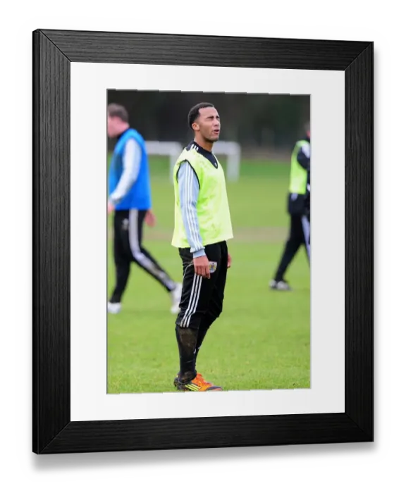 Framed Print : Bristol City's Nicky Maynard in Training at Memorial Stadium, January 2012 Framed Print : Bristol City's Nicky Maynard in Training at Memorial Stadium, January 2012