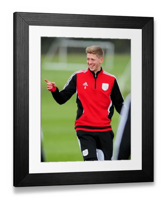 Framed Print : Bristol City: Jon Stead in Training Focus Framed Print : Bristol City: Jon Stead in Training Focus