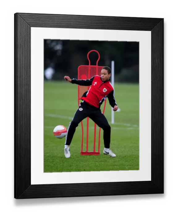 Framed Print : Bobby Reid in Training: Focused and Ready for Action