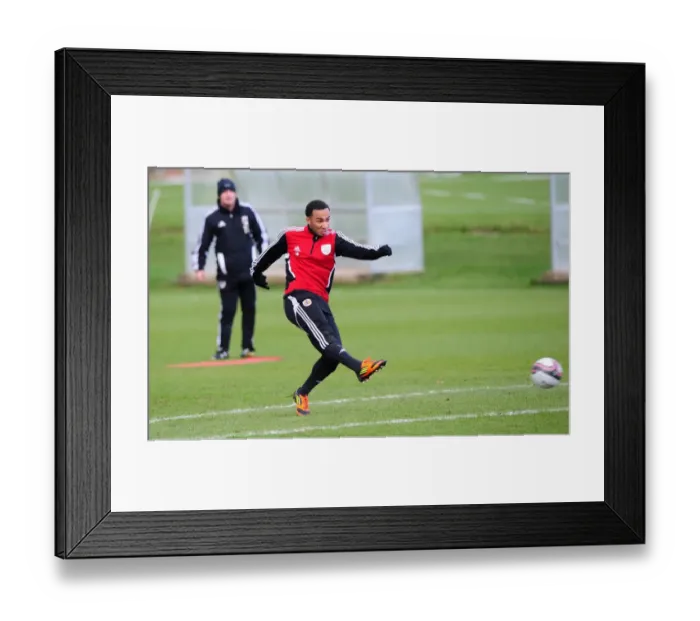 Framed Print : Intense Training: Nicky Maynard of Bristol City Focuses on Football Excellence