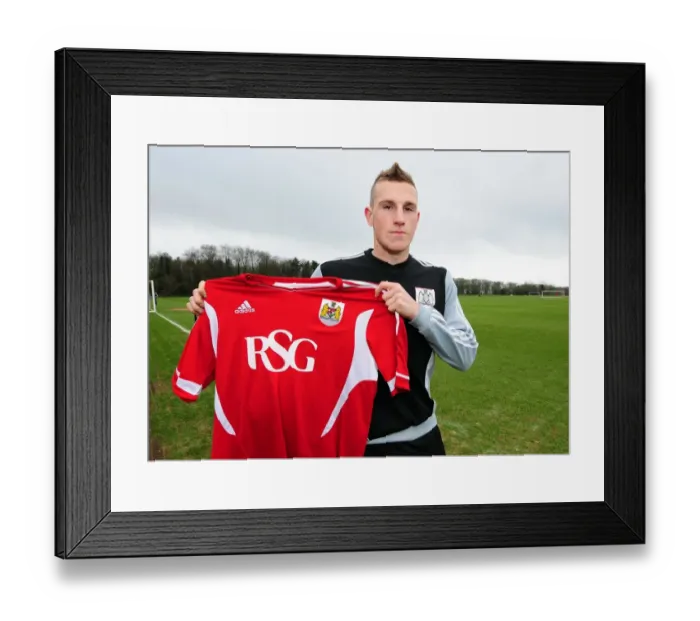 Framed Print : Bristol City's New Signing Chris Wood Training Ahead of Debut