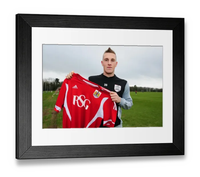 Framed Print : Bristol City Welcomes New Signing Chris Wood to the Squad Framed Print : Bristol City Welcomes New Signing Chris Wood to the Squad