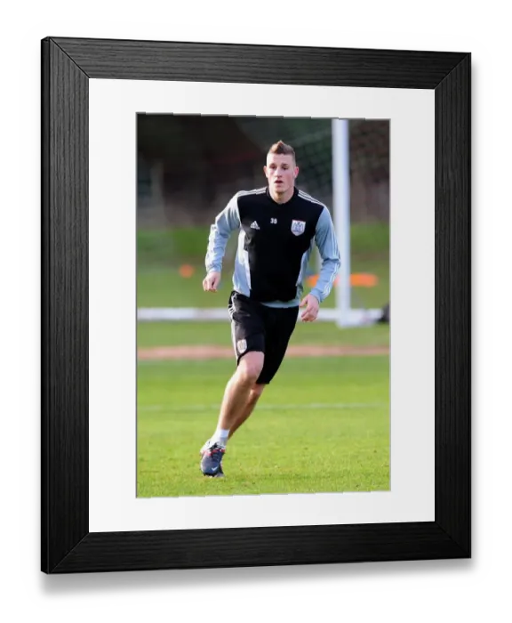 Framed Print : Bristol City's New Recruit Chris Wood Joins Team Training (January 2012) Framed Print : Bristol City's New Recruit Chris Wood Joins Team Training (January 2012)