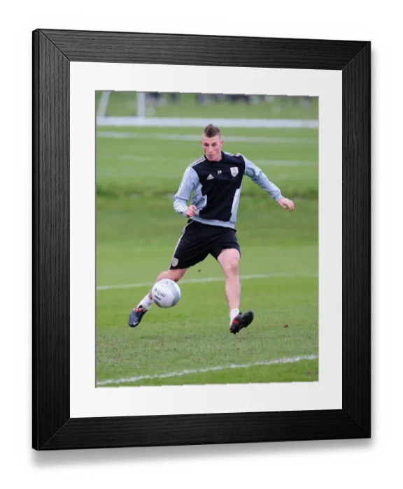 Framed Print : Bristol City: Chris Wood Begins Training with New Team (Joseph Meridith / 12-1-12) Framed Print : Bristol City: Chris Wood Begins Training with New Team (Joseph Meridith / 12-1-12)