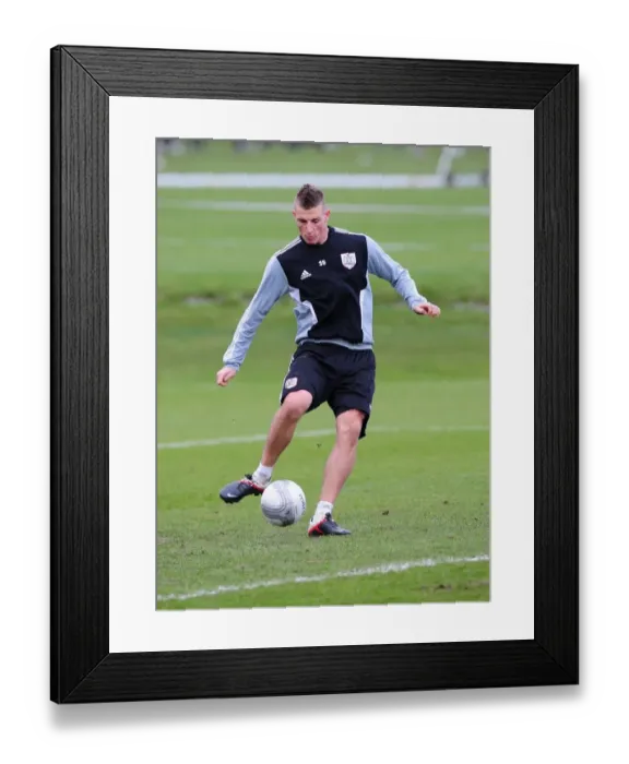 Framed Print : Bristol City: Chris Wood Joins Team for First Training Session Framed Print : Bristol City: Chris Wood Joins Team for First Training Session