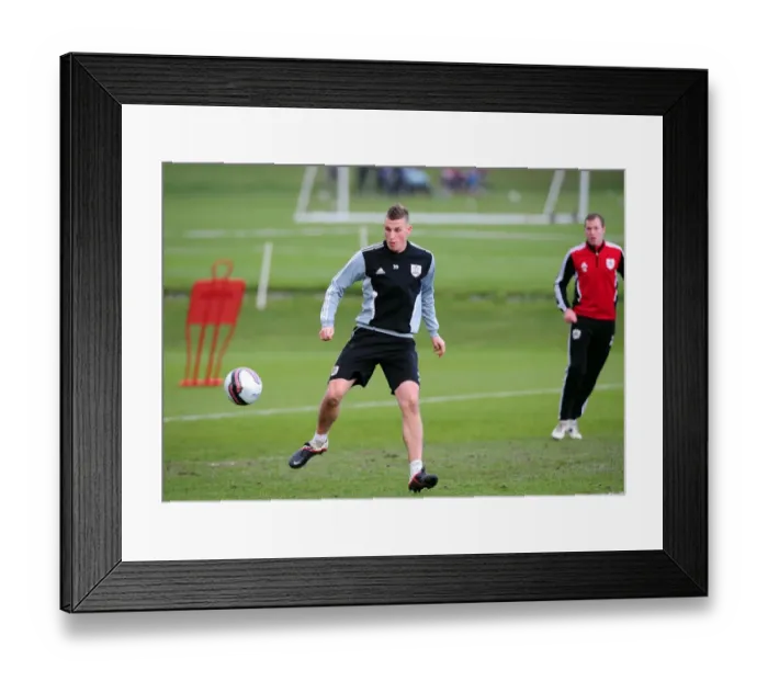 Framed Print : Bristol City's New Signing Chris Wood Joins Training Session Framed Print : Bristol City's New Signing Chris Wood Joins Training Session