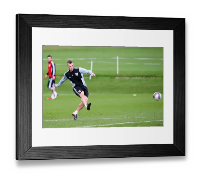 Framed Print : Chris Wood's First Training Session with Bristol City: A Glimpse into the New Striker's Debut (12-01-12) Framed Print : Chris Wood's First Training Session with Bristol City: A Glimpse into the New Striker's Debut (12-01-12)