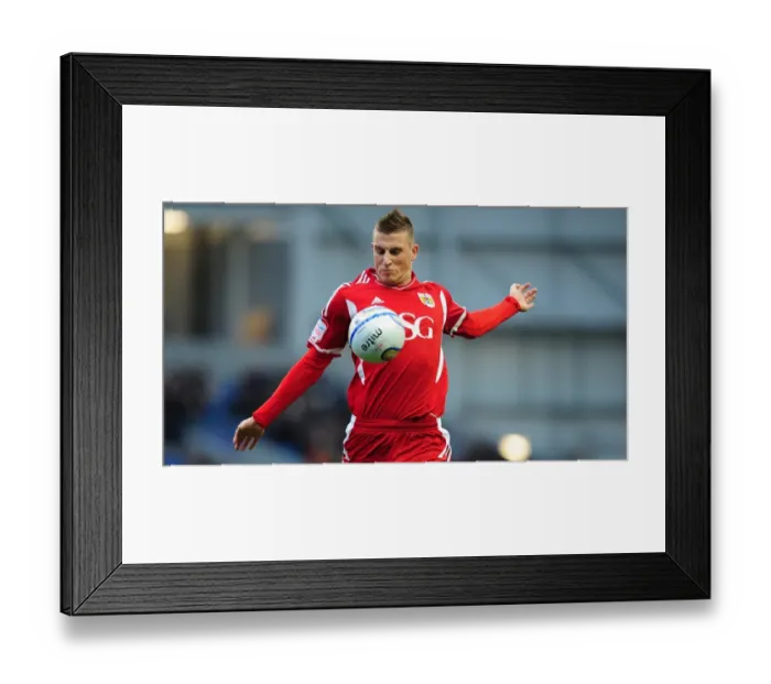 Framed Print : Chris Wood vs. Brighton: Tense Championship Face-Off for Bristol City - 14 / 01 / 2012 Framed Print : Chris Wood vs. Brighton: Tense Championship Face-Off for Bristol City - 14 / 01 / 2012