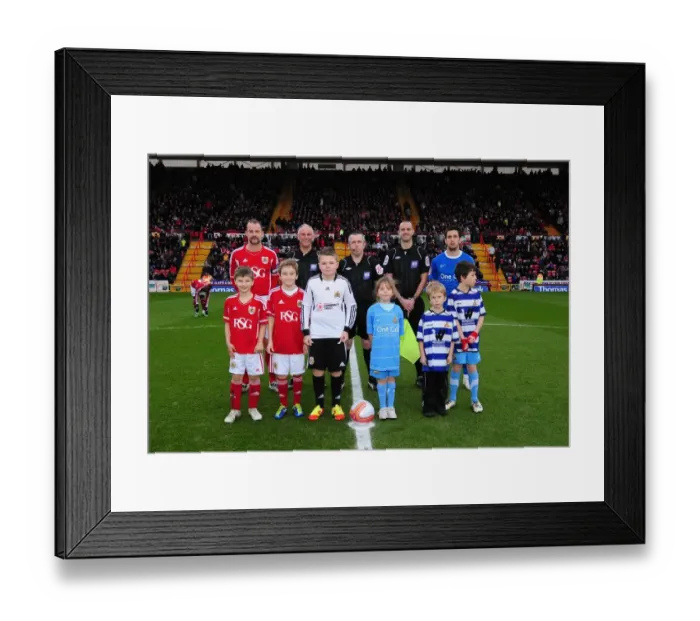 Framed Print : Bristol City vs Doncaster Rovers: Season 11-12 - Football Clash Framed Print : Bristol City vs Doncaster Rovers: Season 11-12 - Football Clash