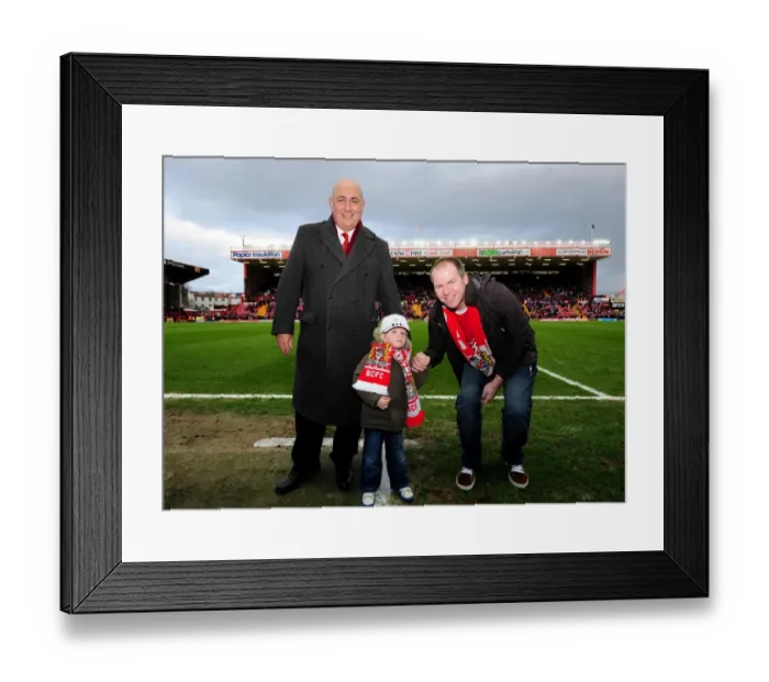 Framed Print : Bristol City vs Doncaster Rovers: A Football Clash from Season 11-12 Framed Print : Bristol City vs Doncaster Rovers: A Football Clash from Season 11-12