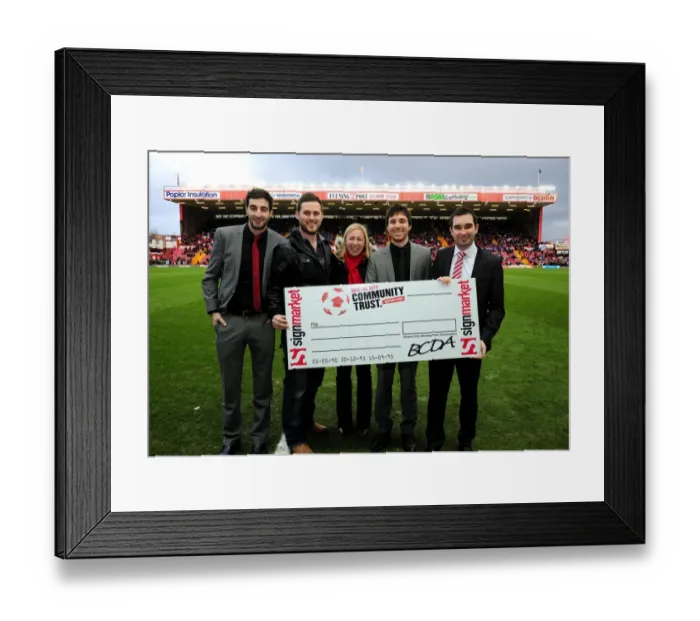 Framed Print : Bristol City vs Doncaster Rovers: A Football Clash - Season 11-12 Framed Print : Bristol City vs Doncaster Rovers: A Football Clash - Season 11-12