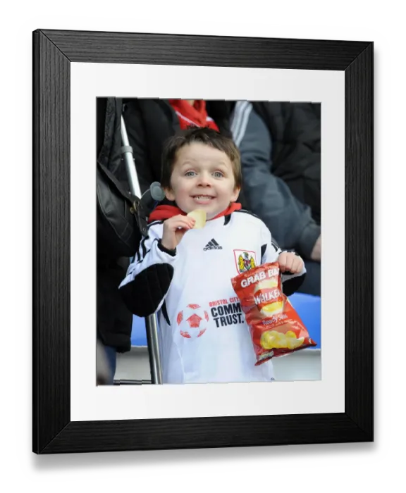 Framed Print : The Clash Between the Royals and the Robins: Reading vs. Bristol City - Season 11-12 Framed Print : The Clash Between the Royals and the Robins: Reading vs. Bristol City - Season 11-12