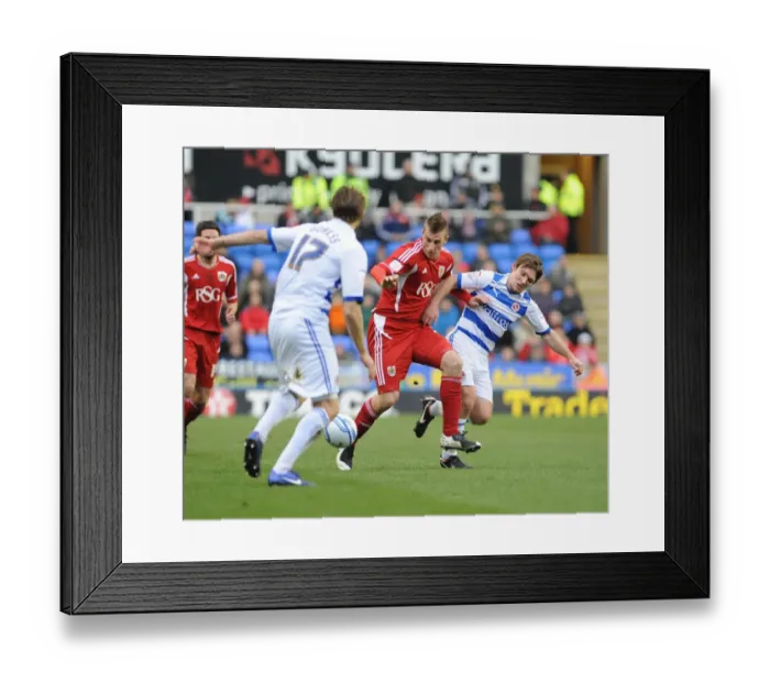 Framed Print : The Clash Between the Royals and the Robins: Reading vs. Bristol City - Season 11-12 Framed Print : The Clash Between the Royals and the Robins: Reading vs. Bristol City - Season 11-12