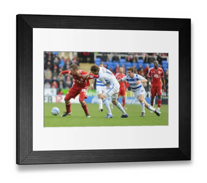 Framed Print : The Clash Between the Royals and the Robins: Reading vs. Bristol City - Season 11-12 Framed Print : The Clash Between the Royals and the Robins: Reading vs. Bristol City - Season 11-12