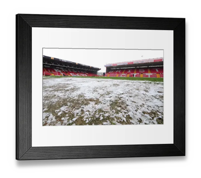 Framed Print : Bristol City vs Leeds United: Reigniting the Football Rivalry - Season 11-12