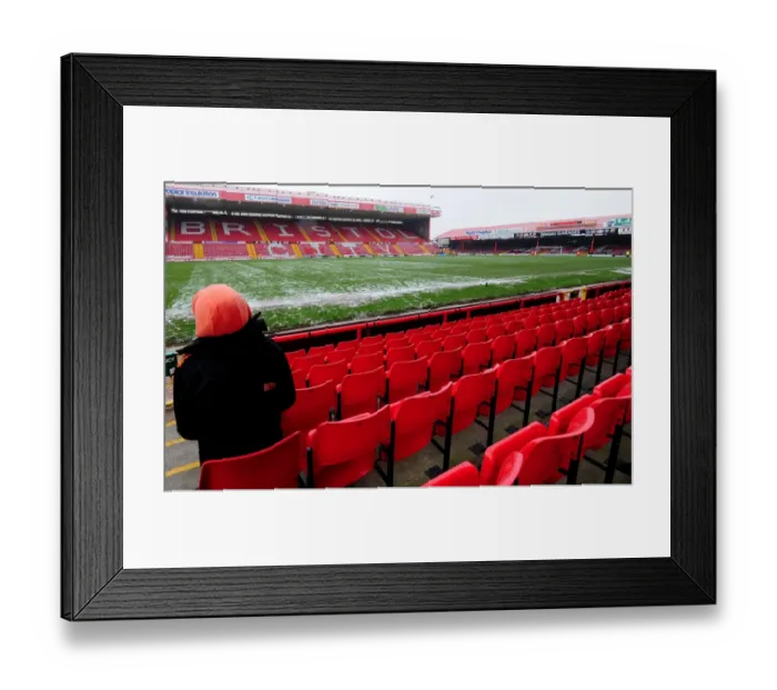 Framed Print : Bristol City vs Leeds United: Rivalry Unfolds - Season 11-12