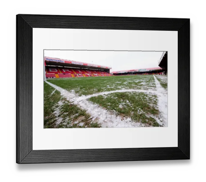 Framed Print : Bristol City vs Leeds United: A Football Rivalry - Season 11-12