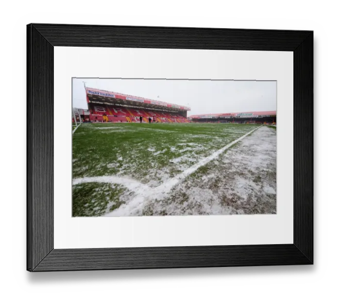 Framed Print : Bristol City vs Leeds United: A Football Rivalry - Season 11-12