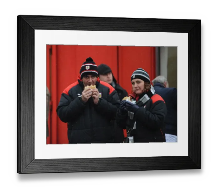 Framed Print : Bristol City vs Leeds United: A Football Rivalry - Season 11-12
