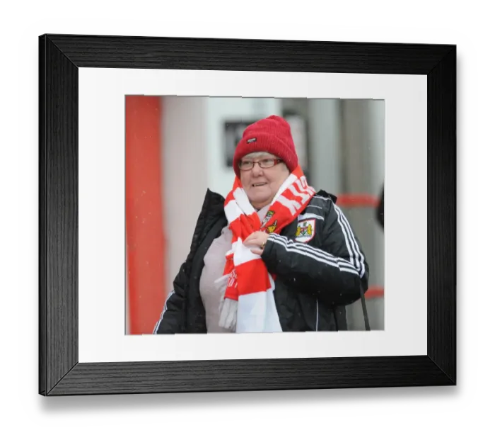 Framed Print : Clash of the Seasons: Bristol City vs Leeds United (2011-2012)