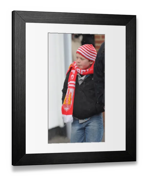 Framed Print : Bristol City vs Leeds United: Rivalry Unleashed (Season 11-12)