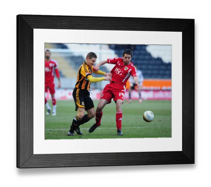 Framed Print : Championship Showdown: Cole Skuse vs. Andy Dawson - Bristol City vs. Hull City, 11 / 02 / 2012 Framed Print : Championship Showdown: Cole Skuse vs. Andy Dawson - Bristol City vs. Hull City, 11 / 02 / 2012