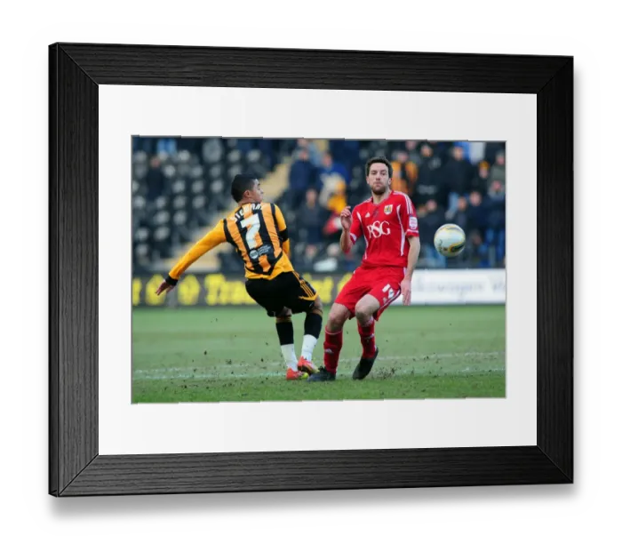 Framed Print : Bristol City's Cole Skuse vs. Hull City's Cameron Stewart - Championship Clash at KC Stadium, 11 / 02 / 2012 Framed Print : Bristol City's Cole Skuse vs. Hull City's Cameron Stewart - Championship Clash at KC Stadium, 11 / 02 / 2012