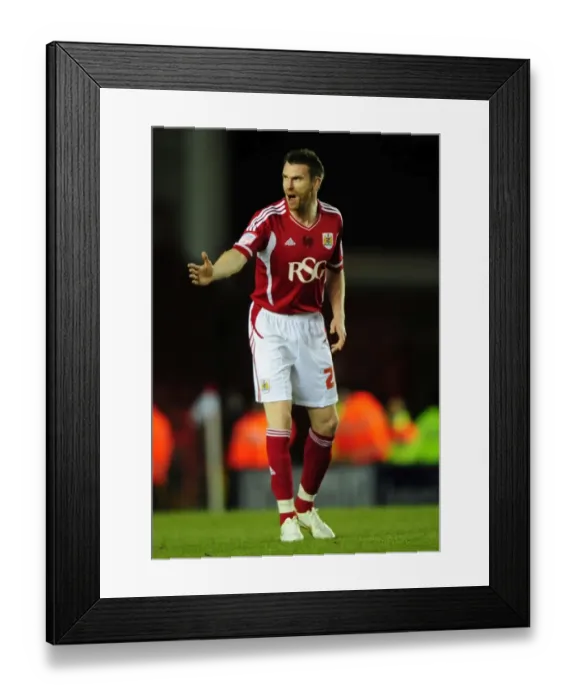 Framed Print : Bristol City vs Crystal Palace: Stephen McManus in Championship Action at Ashton Gate Stadium (14-02-2012)