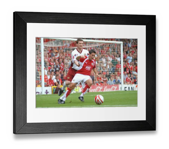 Framed Print : Lee Johnson in Action: Bristol City vs Burnley Framed Print : Lee Johnson in Action: Bristol City vs Burnley