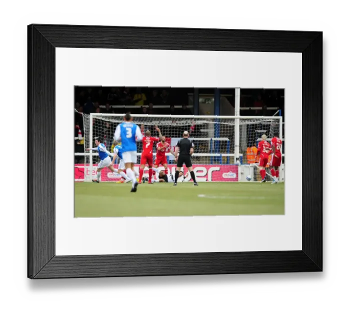 Framed Print : Lee Tomlin Scores for Peterborough United Against Bristol City, 18 / 02 / 2012 Framed Print : Lee Tomlin Scores for Peterborough United Against Bristol City, 18 / 02 / 2012