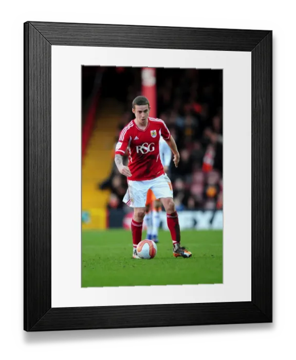 Framed Print : Bristol City's New Recruit Sean Davis in Action at Ashton Gate Stadium Framed Print : Bristol City's New Recruit Sean Davis in Action at Ashton Gate Stadium