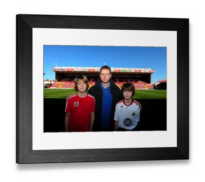 Framed Print : Football Rivalry: Bristol City vs Blackpool at Ashton Gate Stadium - 25th February 2012 Framed Print : Football Rivalry: Bristol City vs Blackpool at Ashton Gate Stadium - 25th February 2012